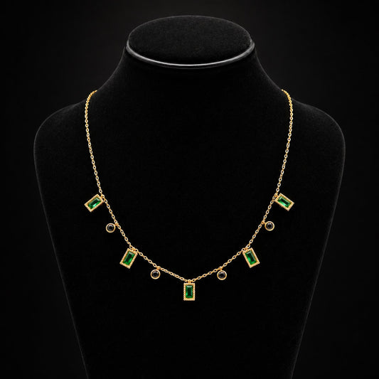 Emerald Cascade Necklace - Zevaraat