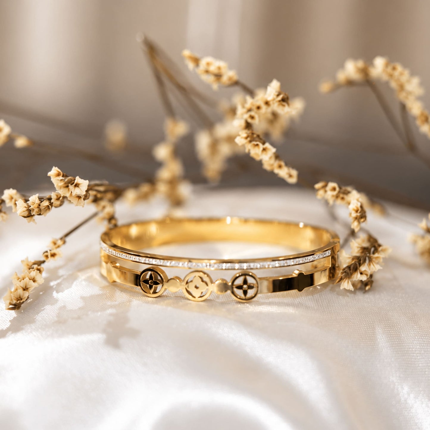 Triple Bloom Bangle - Zevaraat