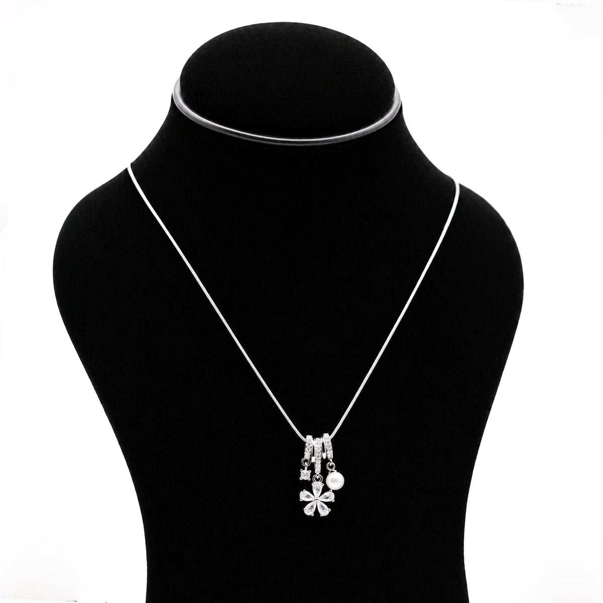 Daisy Solitaire AD Pendant - Zevaraat