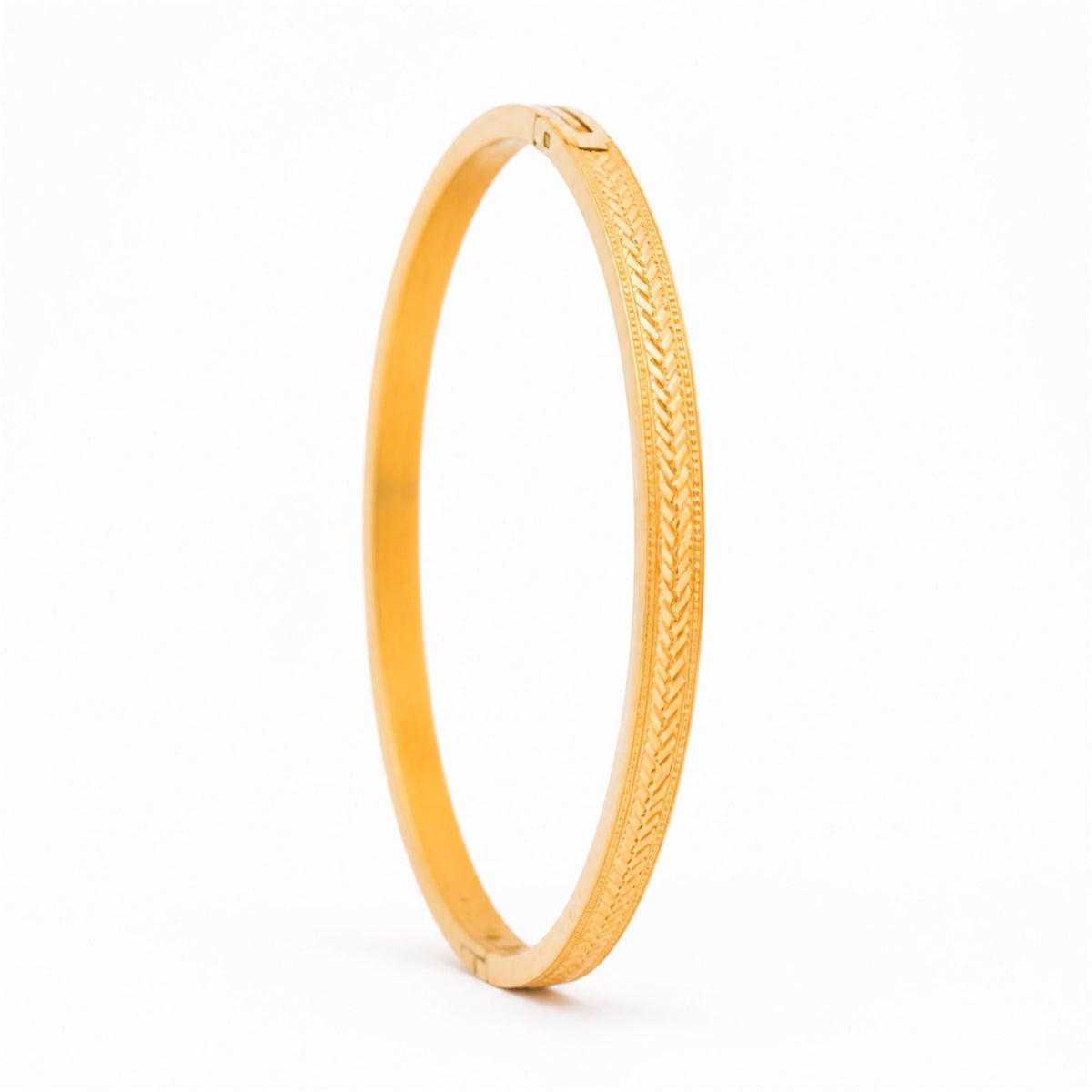Dusty Hammered Rhythm Bangle - Zevaraat