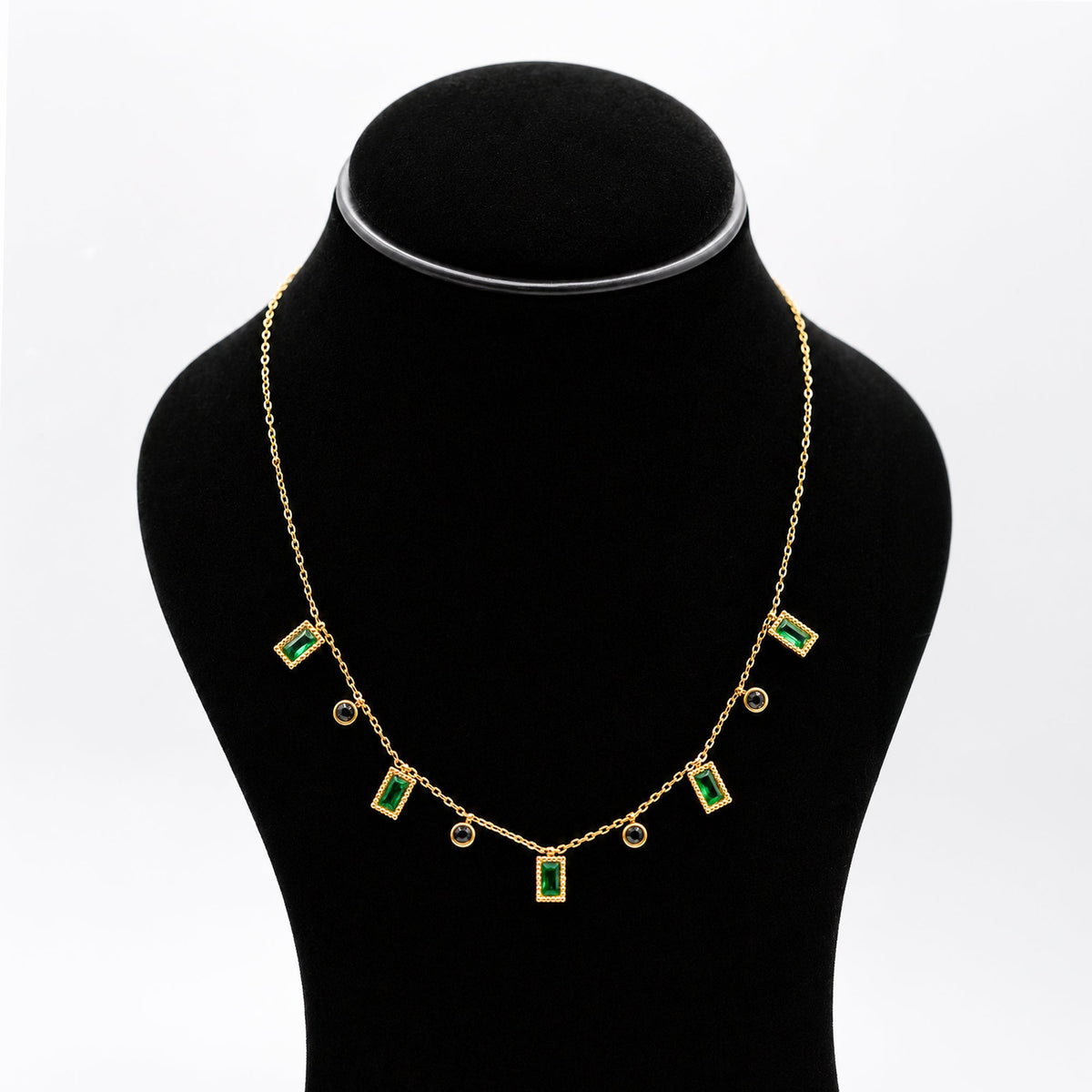 Emerald Cascade Necklace - Zevaraat
