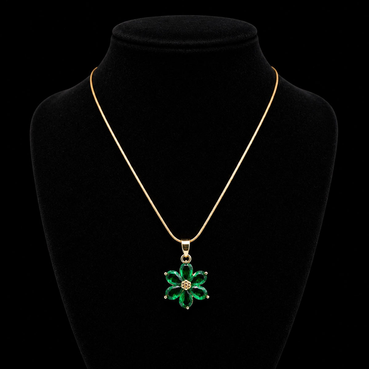 Green Daisy Floral Pendant - Zevaraat