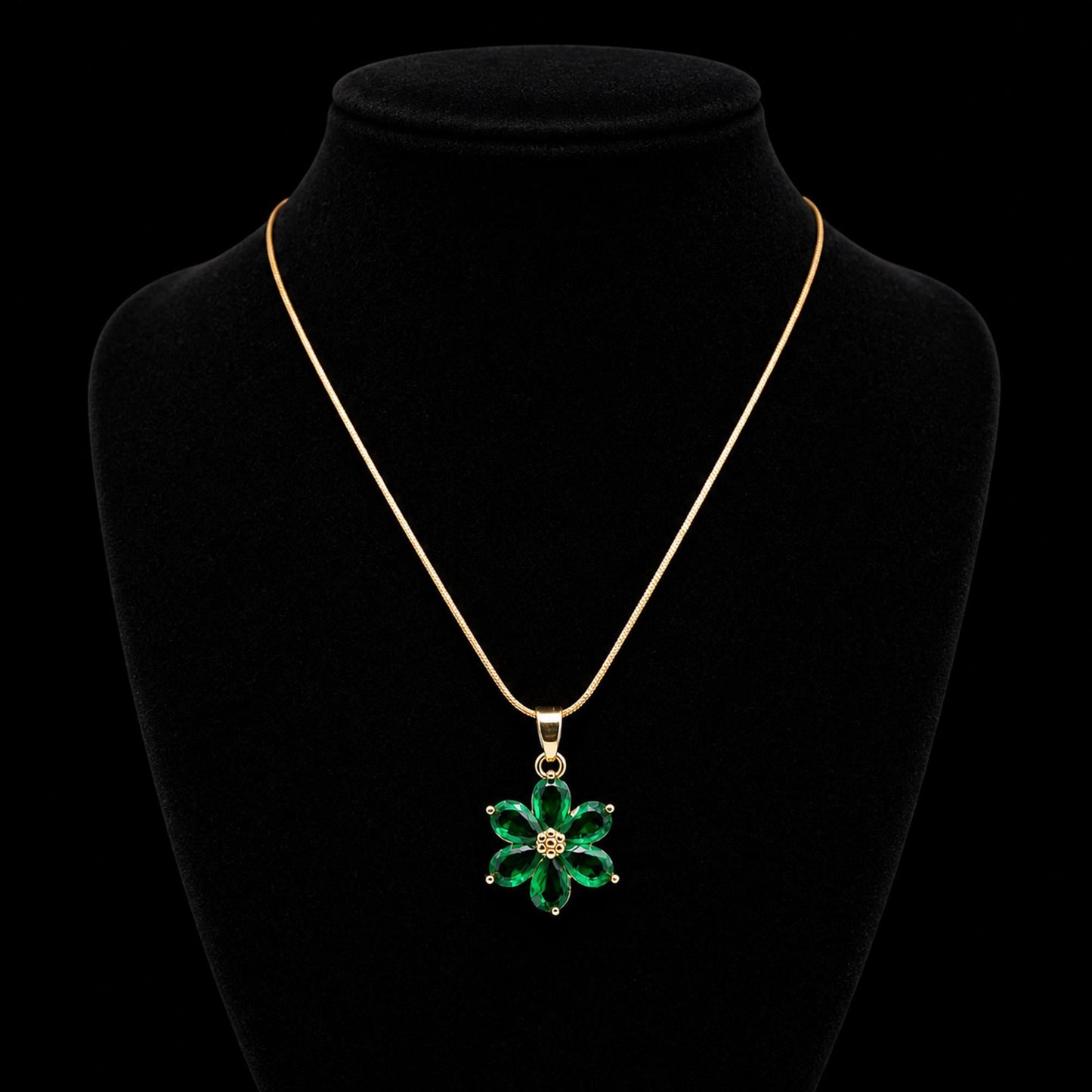Green Daisy Floral Pendant - Zevaraat