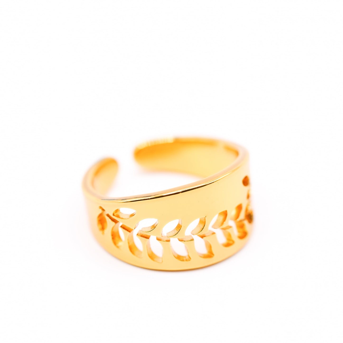 Lunara Leaf Ring - Zevaraat