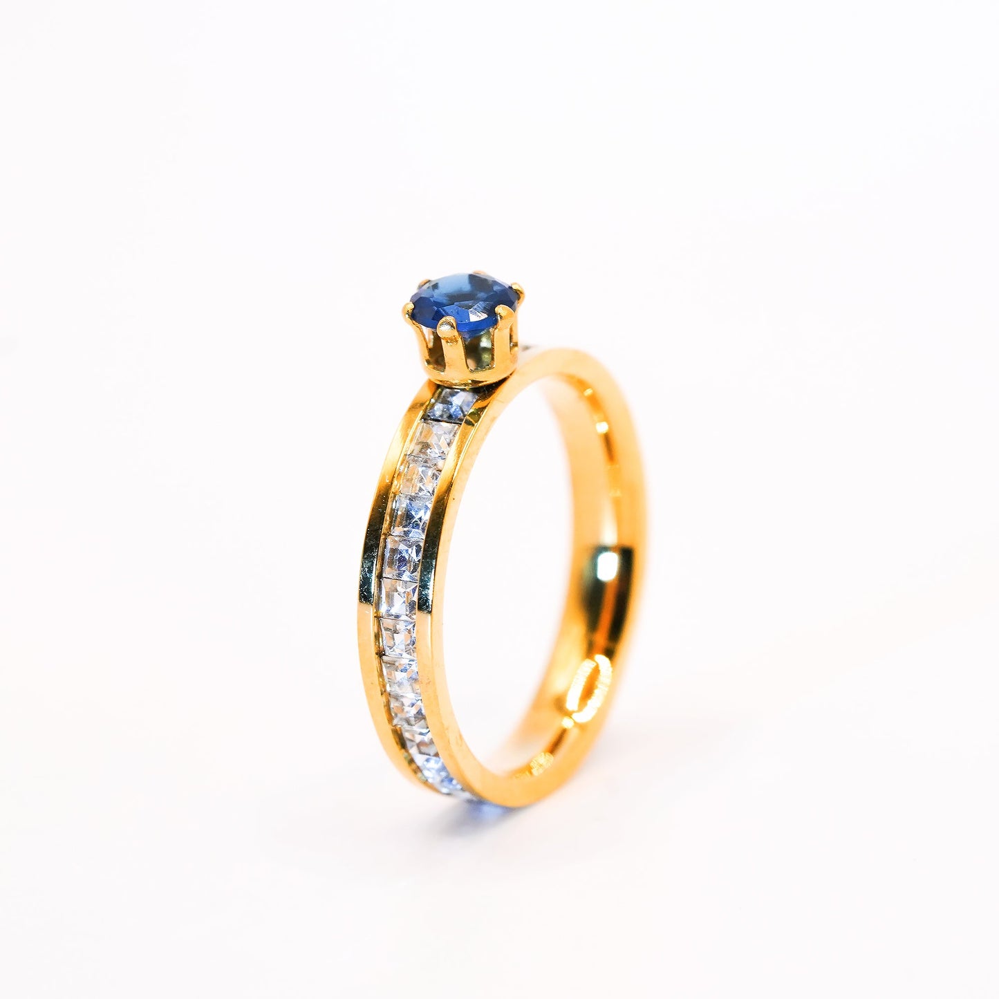 Royal Sapphire Sparkle Ring - Zevaraat